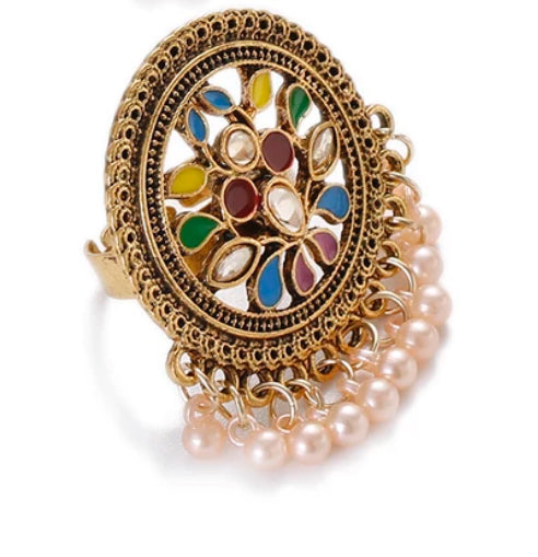 Carved multicolor pearl ring